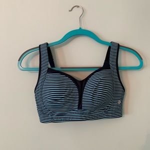 Lulu lemon sports bra